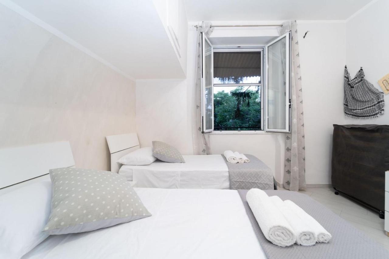 Casa Dea Napoli Διαμέρισμα Εξωτερικό φωτογραφία